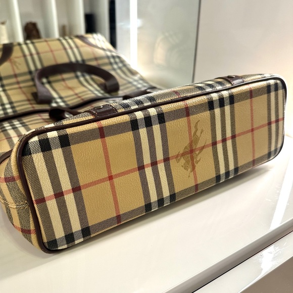 Burberry Haymarket Check Medium Tote - Picture 3 of 7